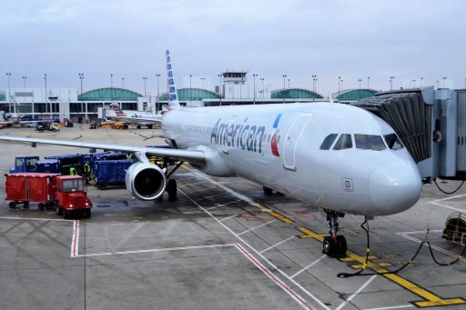 American Airlines está CONTRATANDO 400 trabajadores en Miami