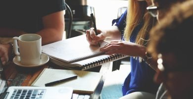 Debes ser siempre proactivo, contar con habilidades de liderazgo, ser capaz de alcanzar metas y tomar decisiones importantes en momento de tensión