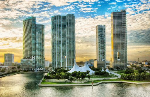 ¿Cómo ENCONTRAR TRABAJO en Miami? Explicación 2022