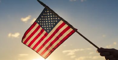 Administración de Biden planea crear una IDENTIFICACIÓN oficial para indocumentados en estados unidos