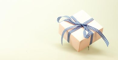 Puedes ganar dinero en Estados Unidos empacando cajas desde casa