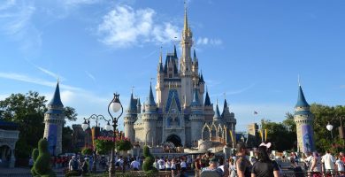 ¡Nuevos TRABAJOS en Disneyland! Se viene FERIA laboral para guardias de seguridad