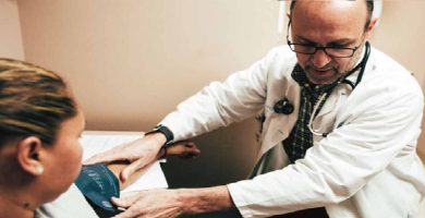 Cómo se obtiene un Seguro de Salud para INDOCUMENTADOS en Florida
