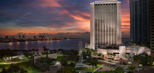 ¿Buscando trabajo en Miami? el Hotel InterContinental de Miami está contratando personal de limpieza ya mismo.