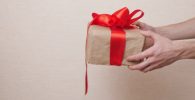 Empresa de detalles ofrece trabajo en Miami, FL para empacadores de regalos
