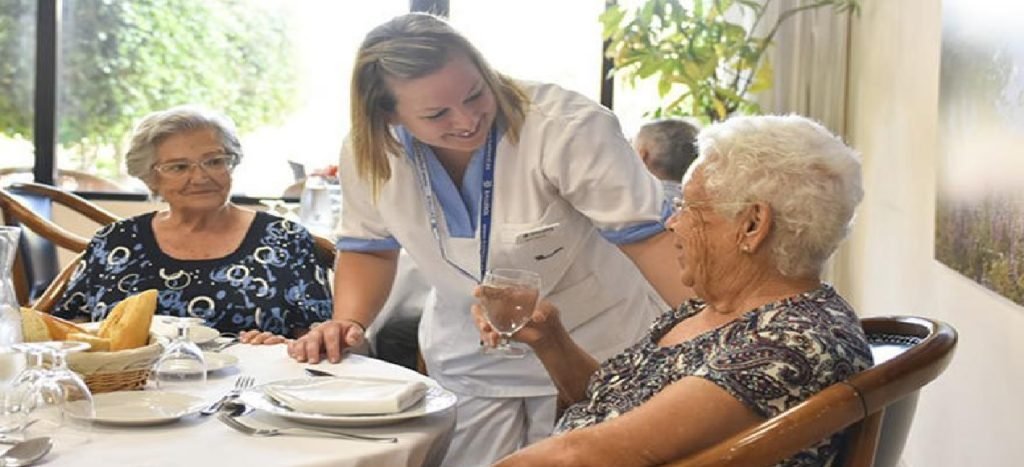 Trabajo en Miami, Fl, Hogar de Ancianos contratará cuidadores, meseros y lavavajillas este mes