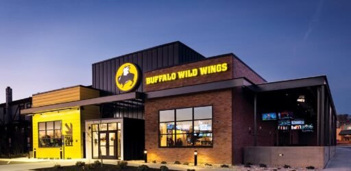 Bufallo Wild Wings abre empleos en Florida para conserjes, aplique